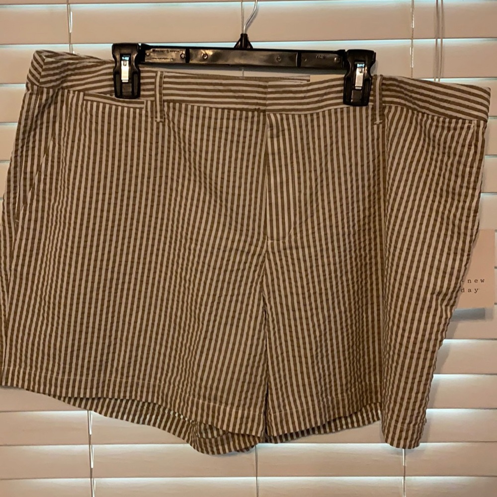A new day Chino shorts size 18